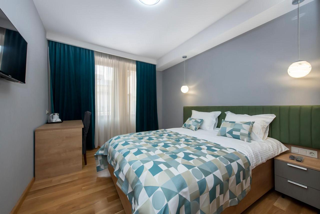 Hotel Solo Tbilisi Buitenkant foto